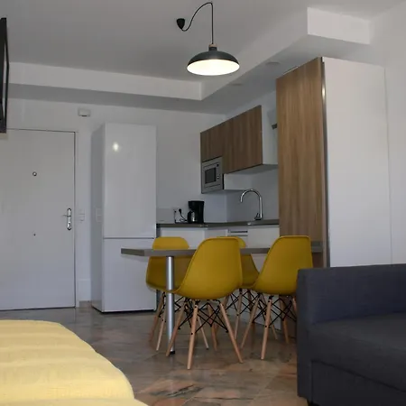 Daire Located Right On The En Romana Playa Marbella