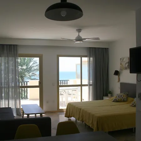 Daire Located Right On The En Romana Playa Marbella