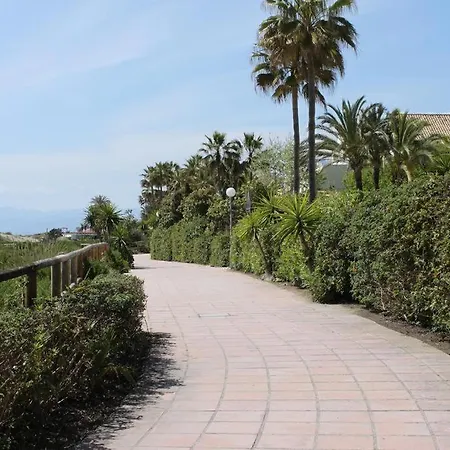 Located Right On The En Romana Playa Daire