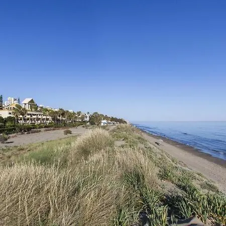 Daire Located Right On The En Romana Playa