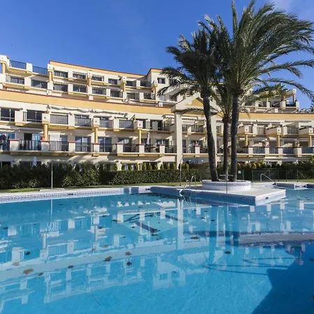 Daire Located Right On The En Romana Playa